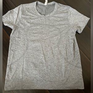 Lululemon swiftly tech short sleeve